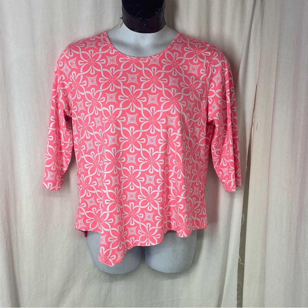 Lulu B XL UPF50+ Asymetrical Scoop Neck Top Bright Pink White Geometric 3/4 Slv